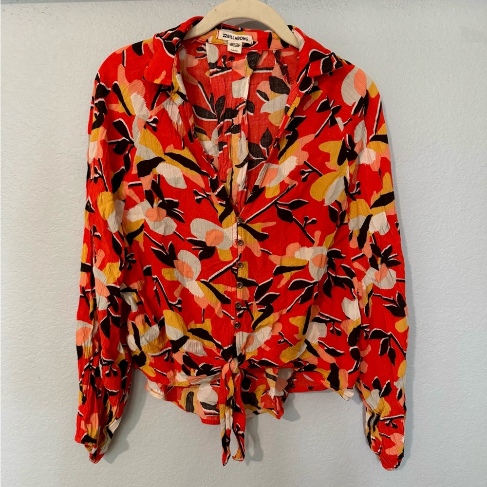 Billabong Red Floral Tie-Front Button Down Blouse